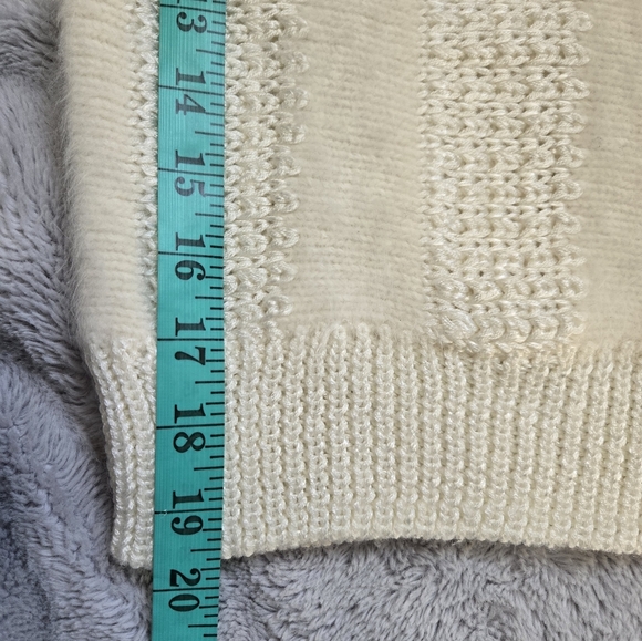 FRANCO VALERIE Vintage Cream Knit And Mohair Sweater. Size Small - Picture 9 of 10